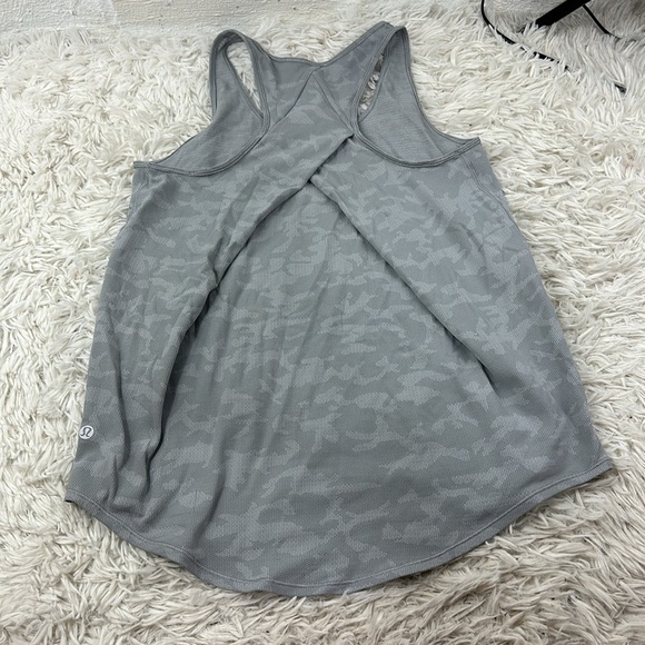 Lululemon Essential Tank *Pleated Incognito Camo SSL Silver Drop Alpine White - Picture 5 of 5